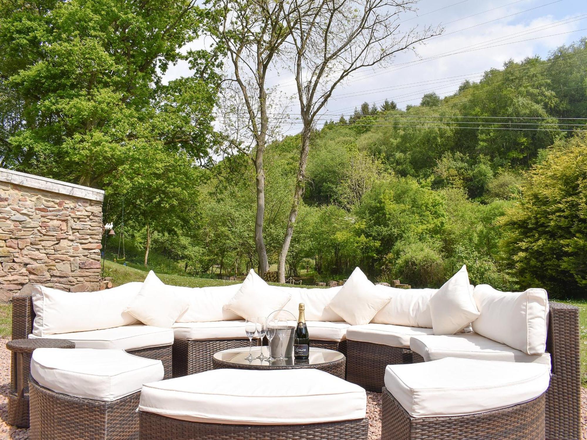 Perivale Lodge Лидней Экстерьер фото